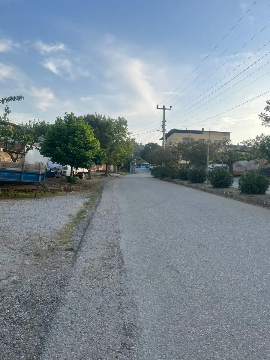 TURGUTLU DERBENT  TRİPLEKS VİLLA VE 3 KAT KONUT İMARLI - Fotoğraf 3